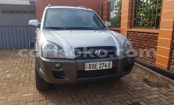 Acheter Occasion Voiture Hyundai Tucson Gris à Kigali, Rwanda Acheter Occasion Voiture Hyundai Tucson Gris à Kigali, Rwanda