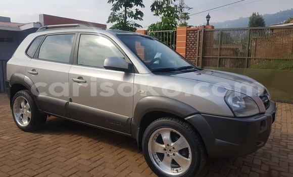 Acheter Occasion Voiture Hyundai Tucson Gris à Kigali, Rwanda Acheter Occasion Voiture Hyundai Tucson Gris à Kigali, Rwanda