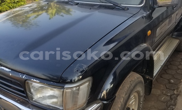 Sayi Na hannu Toyota Hilux Surf Noir Mota in Kigali a Rwanda Sayi Na hannu Toyota Hilux Surf Noir Mota in Kigali a Rwanda