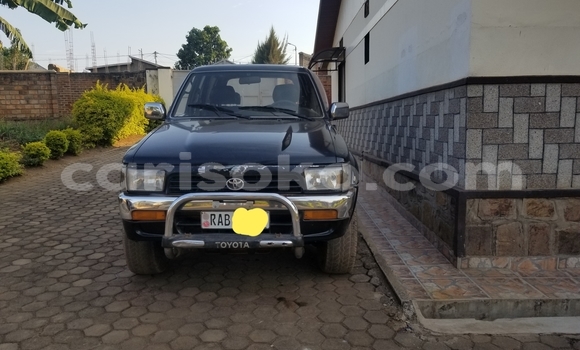 Sayi Na hannu Toyota Hilux Surf Noir Mota in Kigali a Rwanda Sayi Na hannu Toyota Hilux Surf Noir Mota in Kigali a Rwanda