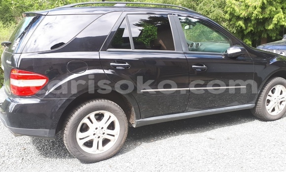 Sayi Imported Mercedes-Benz M–Class Noir Mota in Gisenyi a Gisenyi Sayi Imported Mercedes-Benz M–Class Noir Mota in Gisenyi a Gisenyi