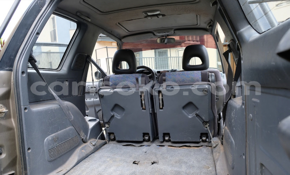 اشتري مستعمل Toyota RAV4 Marron سيارة في Kigali في Rwanda اشتري مستعمل Toyota RAV4 Marron سيارة في Kigali في Rwanda