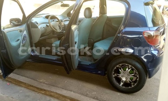 Acheter Occasion Voiture Toyota Vitz Bleu à Kigali, Rwanda Acheter Occasion Voiture Toyota Vitz Bleu à Kigali, Rwanda