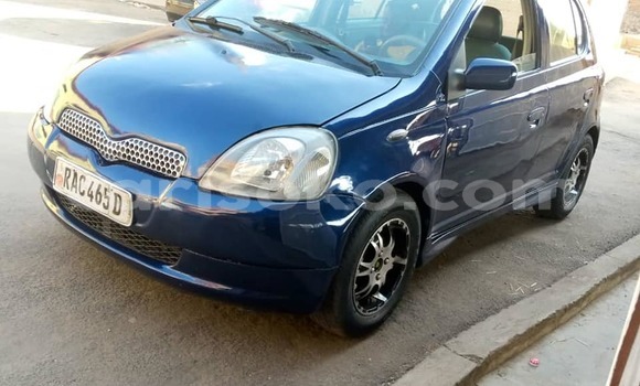 Acheter Occasion Voiture Toyota Vitz Bleu à Kigali, Rwanda Acheter Occasion Voiture Toyota Vitz Bleu à Kigali, Rwanda