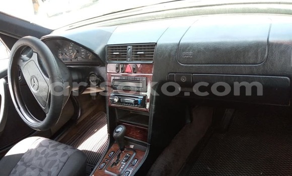 اشتري مستعمل Mercedes-Benz C–Class Gris سيارة في Kigali في Rwanda اشتري مستعمل Mercedes-Benz C–Class Gris سيارة في Kigali في Rwanda