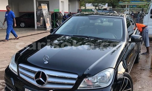 Acheter Occasion Voiture Mercedes-Benz C–Class Noir à Kigali, Rwanda Acheter Occasion Voiture Mercedes-Benz C–Class Noir à Kigali, Rwanda