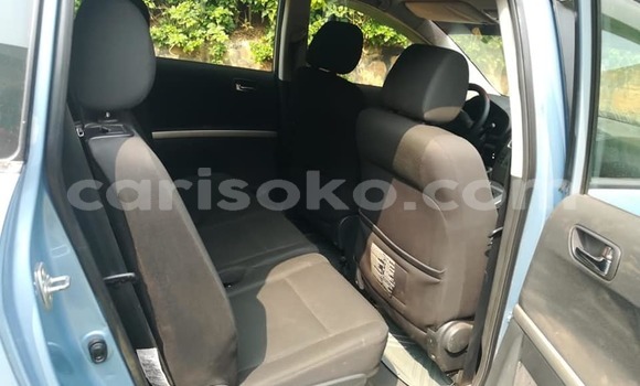 Acheter Occasion Voiture Toyota Corolla Verso Bleu à Kigali, Rwanda Acheter Occasion Voiture Toyota Corolla Verso Bleu à Kigali, Rwanda