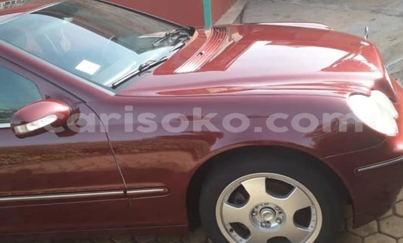 Acheter Occasion Voiture Mercedes-Benz C–Class Rouge à Kigali, Rwanda Acheter Occasion Voiture Mercedes-Benz C–Class Rouge à Kigali, Rwanda