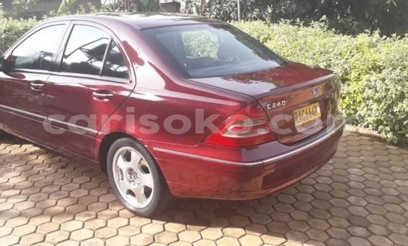 Acheter Occasion Voiture Mercedes-Benz C–Class Rouge à Kigali, Rwanda Acheter Occasion Voiture Mercedes-Benz C–Class Rouge à Kigali, Rwanda