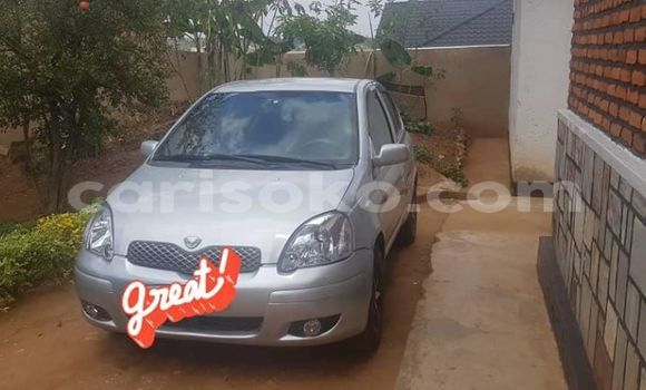 Sayi Na hannu Toyota Vitz Gris Mota in Kigali a Rwanda Sayi Na hannu Toyota Vitz Gris Mota in Kigali a Rwanda