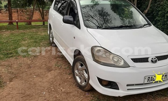 Sayi Na hannu Toyota Ipsum Blanc Mota in Kigali a Rwanda Sayi Na hannu Toyota Ipsum Blanc Mota in Kigali a Rwanda