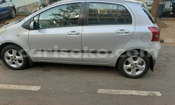 Sayi Na hannu Toyota Yaris Gris Mota in Kigali a Rwanda Sayi Na hannu Toyota Yaris Gris Mota in Kigali a Rwanda