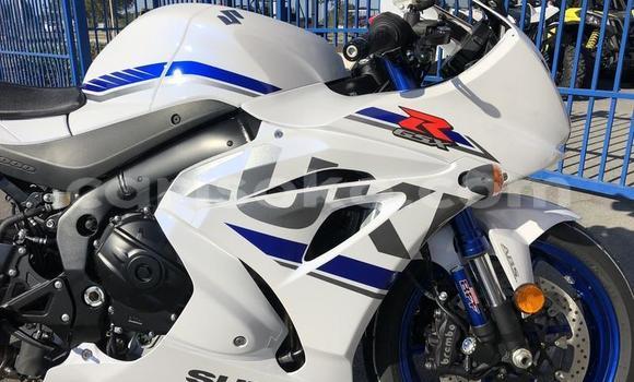 Buy New Suzuki GSX–R White Bike in Import - Dubai in Rwanda Buy New Suzuki GSX–R White Bike in Import - Dubai in Rwanda