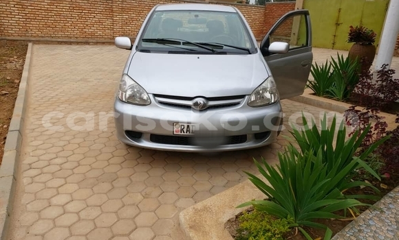 Sayi Na hannu Toyota Platz Gris Mota in Kigali a Rwanda Sayi Na hannu Toyota Platz Gris Mota in Kigali a Rwanda