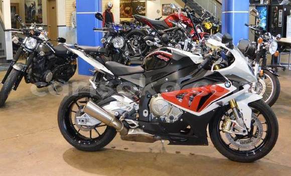 Sayi Na hannu BMW S 1000 Autre Motsi in Nyanza a Rwanda Sayi Na hannu BMW S 1000 Autre Motsi in Nyanza a Rwanda