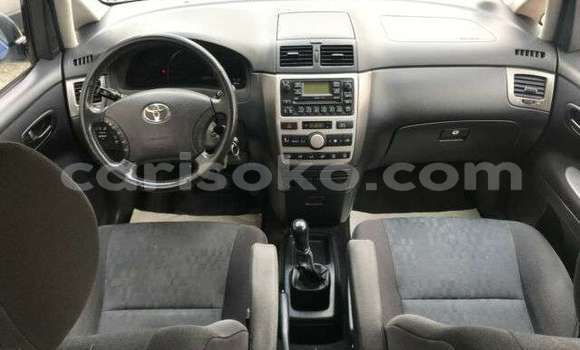 Sayi Na hannu Toyota Avensis Verso Bleu Mota in Kigali a Rwanda Sayi Na hannu Toyota Avensis Verso Bleu Mota in Kigali a Rwanda