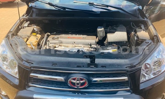 Sayi Na hannu Toyota RAV4 Noir Mota in Kigali a Rwanda Sayi Na hannu Toyota RAV4 Noir Mota in Kigali a Rwanda