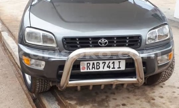 Sayi Na hannu Toyota RAV4 Noir Mota in Kigali a Rwanda Sayi Na hannu Toyota RAV4 Noir Mota in Kigali a Rwanda