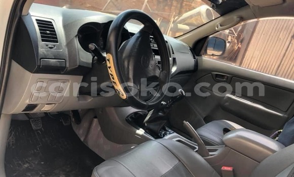 Sayi Na hannu Toyota Hilux Blanc Mota in Kigali a Rwanda Sayi Na hannu Toyota Hilux Blanc Mota in Kigali a Rwanda