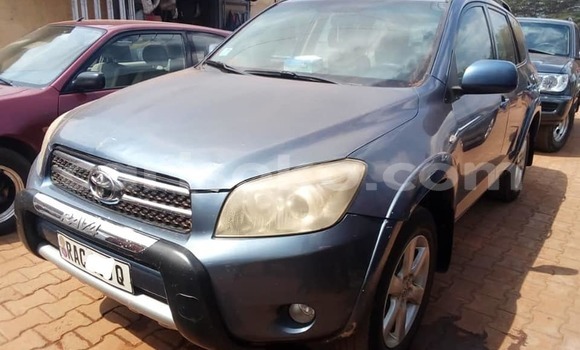 Sayi Na hannu Toyota RAV4 Bleu Mota in Kigali a Rwanda Sayi Na hannu Toyota RAV4 Bleu Mota in Kigali a Rwanda