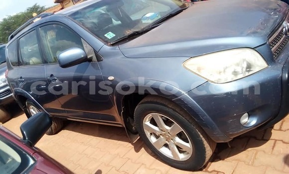 Sayi Na hannu Toyota RAV4 Bleu Mota in Kigali a Rwanda Sayi Na hannu Toyota RAV4 Bleu Mota in Kigali a Rwanda