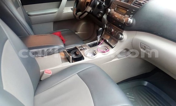 Sayi Na hannu Toyota Highlander Noir Mota in Kigali a Rwanda Sayi Na hannu Toyota Highlander Noir Mota in Kigali a Rwanda