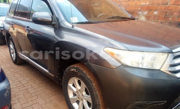 Sayi Na hannu Toyota Highlander Noir Mota in Kigali a Rwanda Sayi Na hannu Toyota Highlander Noir Mota in Kigali a Rwanda