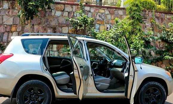 Buy Used Toyota RAV4 Beige Car in Kigali in Rwanda Buy Used Toyota RAV4 Beige Car in Kigali in Rwanda