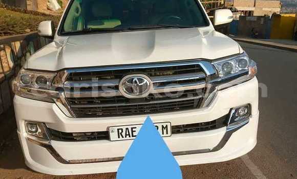 Buy Used Toyota Land Cruiser White Car in Kigali in Rwanda Buy Used Toyota Land Cruiser White Car in Kigali in Rwanda