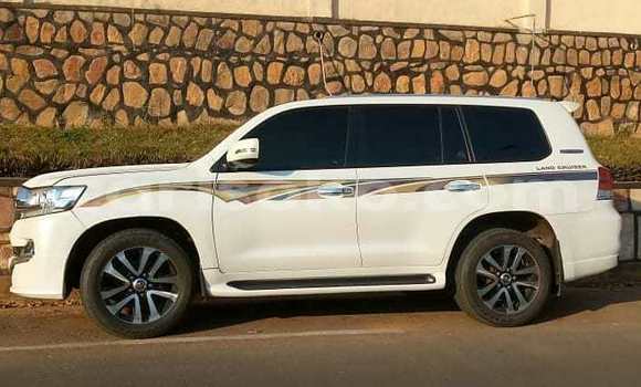 Buy Used Toyota Land Cruiser White Car in Kigali in Rwanda Buy Used Toyota Land Cruiser White Car in Kigali in Rwanda