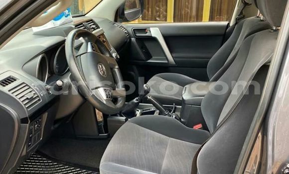 Sayi Na hannu Toyota Land Cruiser Prado Noir Mota in Kigali a Rwanda Sayi Na hannu Toyota Land Cruiser Prado Noir Mota in Kigali a Rwanda