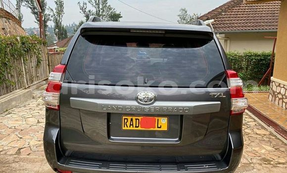 Sayi Na hannu Toyota Land Cruiser Prado Noir Mota in Kigali a Rwanda Sayi Na hannu Toyota Land Cruiser Prado Noir Mota in Kigali a Rwanda