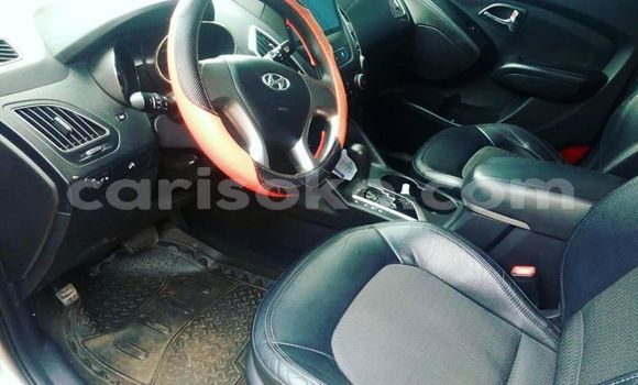 Buy Used Hyundai Tucson Silver Car in Kigali in Rwanda Buy Used Hyundai Tucson Silver Car in Kigali in Rwanda