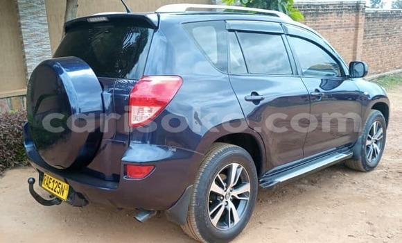 Sayi Na hannu Toyota RAV4 Bleu Mota in Kigali a Rwanda Sayi Na hannu Toyota RAV4 Bleu Mota in Kigali a Rwanda
