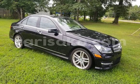 Sayi Na hannu Mercedes-Benz KOMPRESSOR Noir Mota in Kigali a Rwanda Sayi Na hannu Mercedes-Benz KOMPRESSOR Noir Mota in Kigali a Rwanda