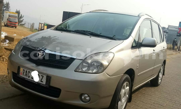 اشتري مستعمل Toyota Corolla Verso Marron سيارة في Kigali في Rwanda اشتري مستعمل Toyota Corolla Verso Marron سيارة في Kigali في Rwanda