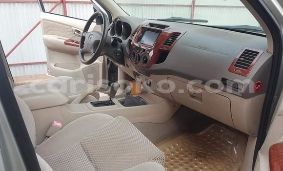 اشتري مستعمل Toyota Fortuner Gris سيارة في Kigali في Rwanda اشتري مستعمل Toyota Fortuner Gris سيارة في Kigali في Rwanda