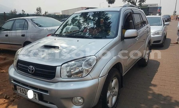 اشتري مستعمل Toyota RAV4 Gris سيارة في Kigali في Rwanda اشتري مستعمل Toyota RAV4 Gris سيارة في Kigali في Rwanda