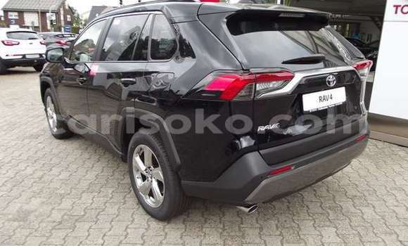 Sayi Na hannu Toyota RAV4 Noir Mota in Gicumbi a Rwanda Sayi Na hannu Toyota RAV4 Noir Mota in Gicumbi a Rwanda