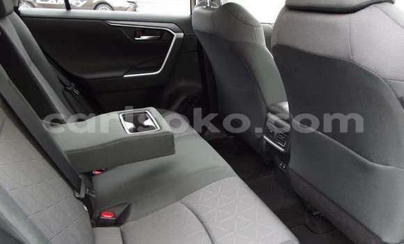 Sayi Na hannu Toyota RAV4 Noir Mota in Gicumbi a Rwanda Sayi Na hannu Toyota RAV4 Noir Mota in Gicumbi a Rwanda