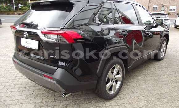 Sayi Na hannu Toyota RAV4 Noir Mota in Gicumbi a Rwanda Sayi Na hannu Toyota RAV4 Noir Mota in Gicumbi a Rwanda