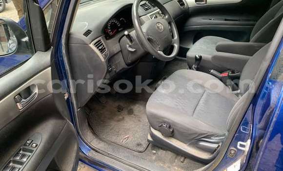 Sayi Na hannu Toyota Avensis Verso Bleu Mota in Gicumbi a Rwanda Sayi Na hannu Toyota Avensis Verso Bleu Mota in Gicumbi a Rwanda