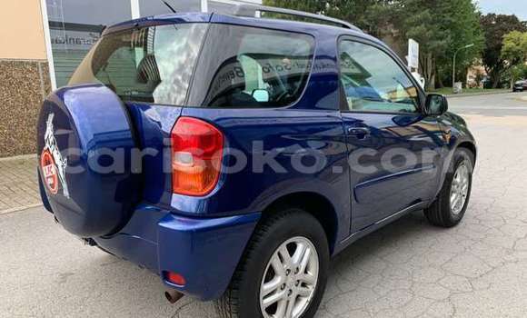 Acheter Occasion Voiture Toyota RAV4 Bleu à Gicumbi, Rwanda Acheter Occasion Voiture Toyota RAV4 Bleu à Gicumbi, Rwanda