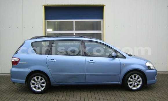 Buy Used Toyota Avensis Verso Blue Car in Gicumbi in Rwanda Buy Used Toyota Avensis Verso Blue Car in Gicumbi in Rwanda