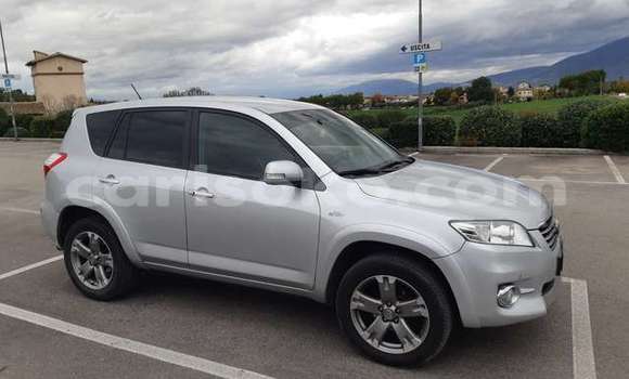 Buy Used Toyota RAV4 Silver Car in Gicumbi in Rwanda Buy Used Toyota RAV4 Silver Car in Gicumbi in Rwanda