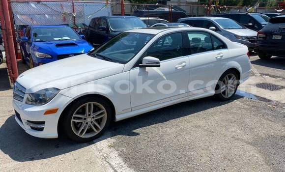 Sayi Na hannu Mercedes-Benz KOMPRESSOR Blanc Mota in Gicumbi a Rwanda Sayi Na hannu Mercedes-Benz KOMPRESSOR Blanc Mota in Gicumbi a Rwanda