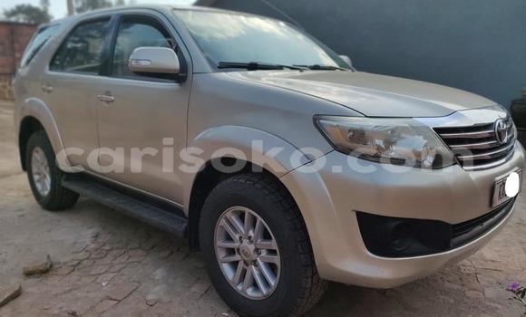 اشتري مستعمل Toyota Fortuner Gris سيارة في Kigali في Rwanda اشتري مستعمل Toyota Fortuner Gris سيارة في Kigali في Rwanda