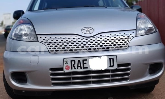 اشتري مستعمل Toyota Yaris Gris سيارة في Kigali في Rwanda اشتري مستعمل Toyota Yaris Gris سيارة في Kigali في Rwanda