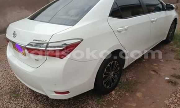اشتري مستعمل Toyota Corolla Blanc سيارة في Kigali في Rwanda اشتري مستعمل Toyota Corolla Blanc سيارة في Kigali في Rwanda
