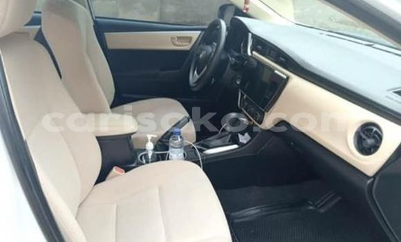 اشتري مستعمل Toyota Corolla Blanc سيارة في Kigali في Rwanda اشتري مستعمل Toyota Corolla Blanc سيارة في Kigali في Rwanda